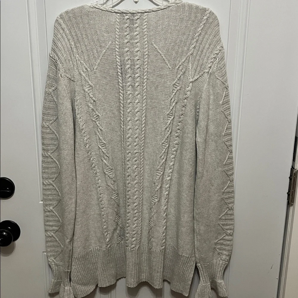Simply Vera Vera Wang Women’s Light Heather Gray Sweater with jewels NWT - XL - Picture 10 of 10